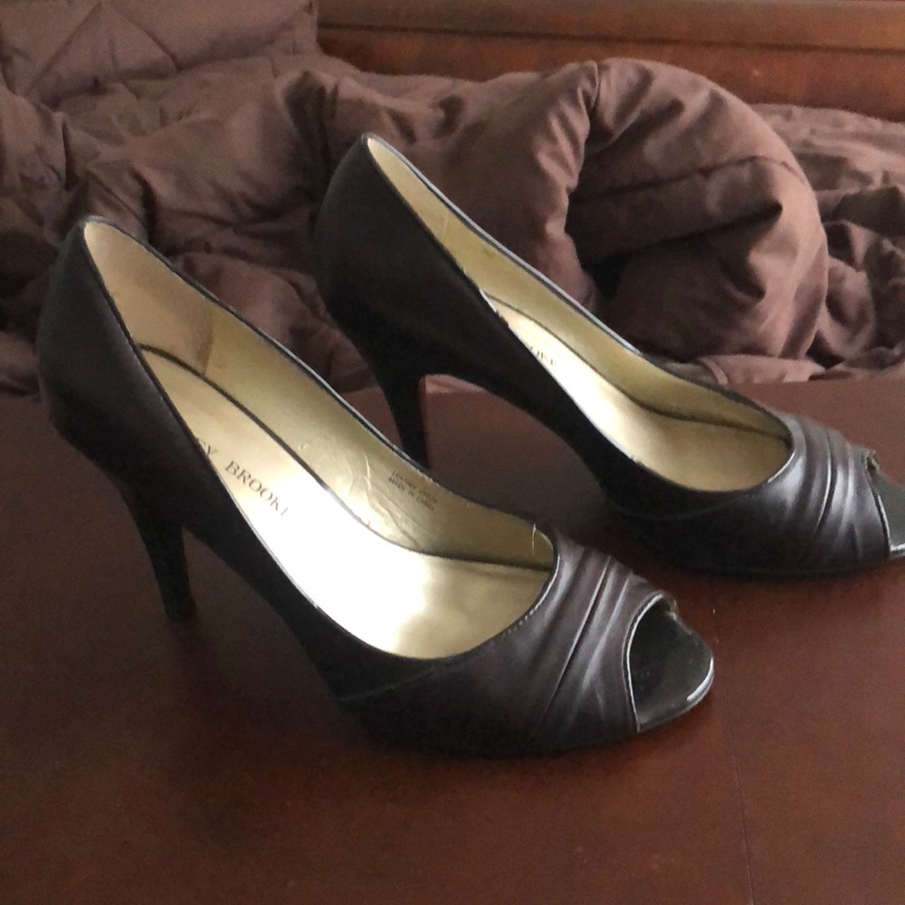 Shoes - Picture 2 of 3
